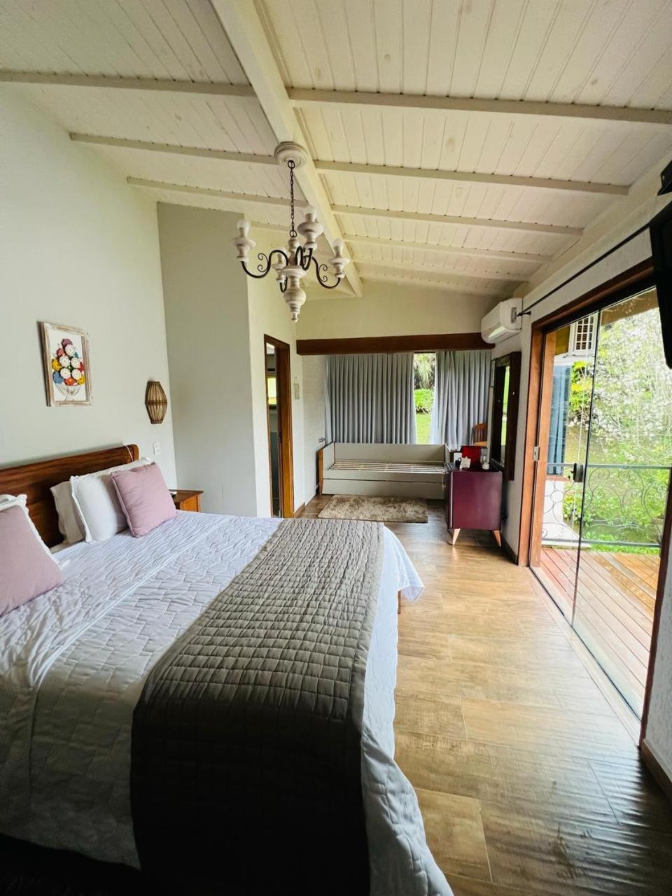 Pousada Villa Monte Verde มงชิแวร์จิ ภายนอก รูปภาพ